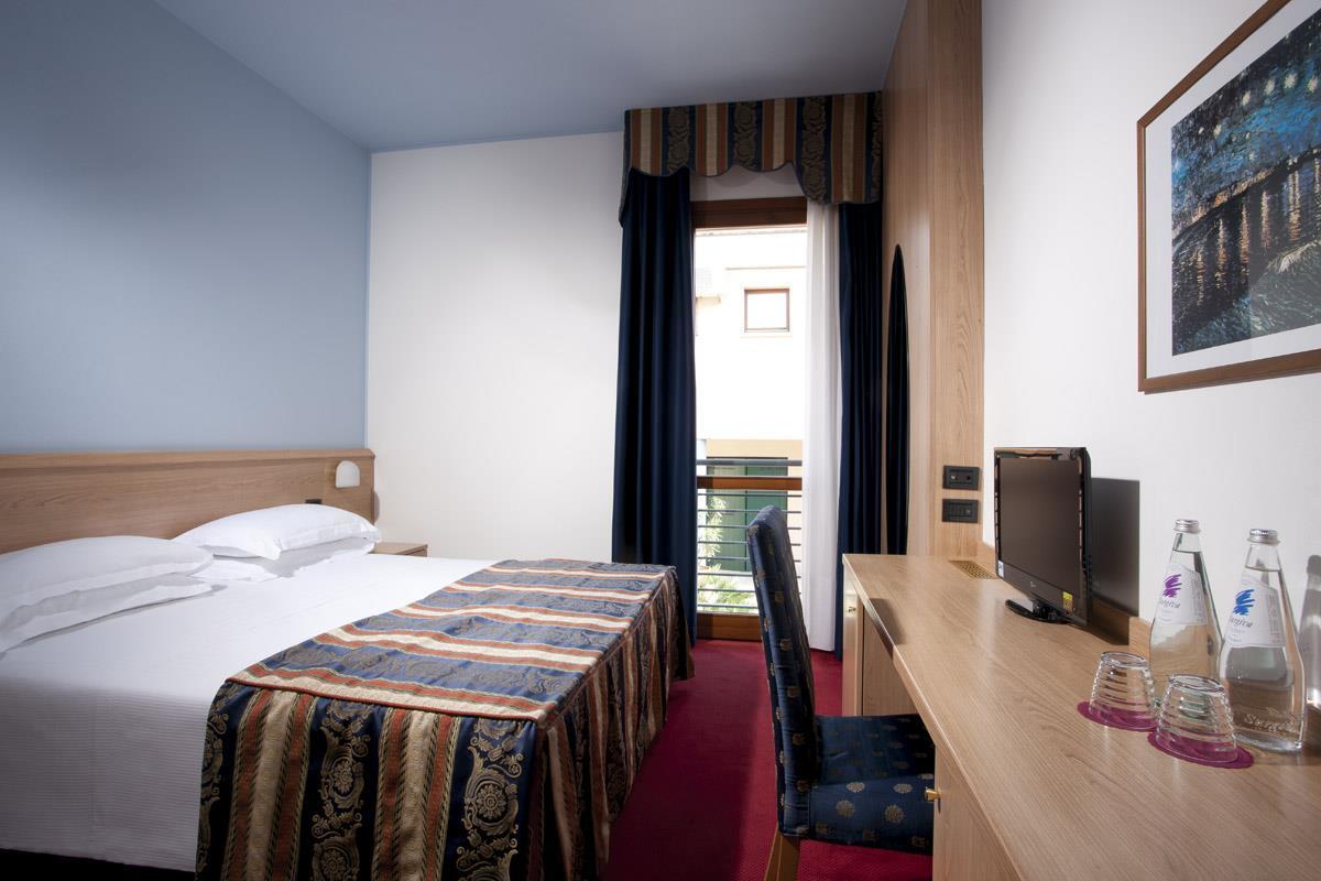 Best Western Titian Inn Hotel Venice Airport Tessera Bagian luar foto